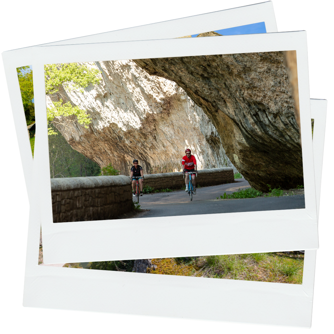 Vélo dans les Détroits des Gorges du Tarn Balade à vélos électriques dans les Détroits des Gorges du Tarn